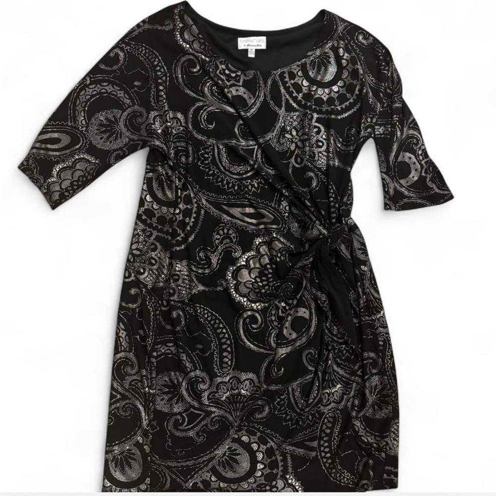 Robbie Bee NWT Metallic Pattern Print Dress